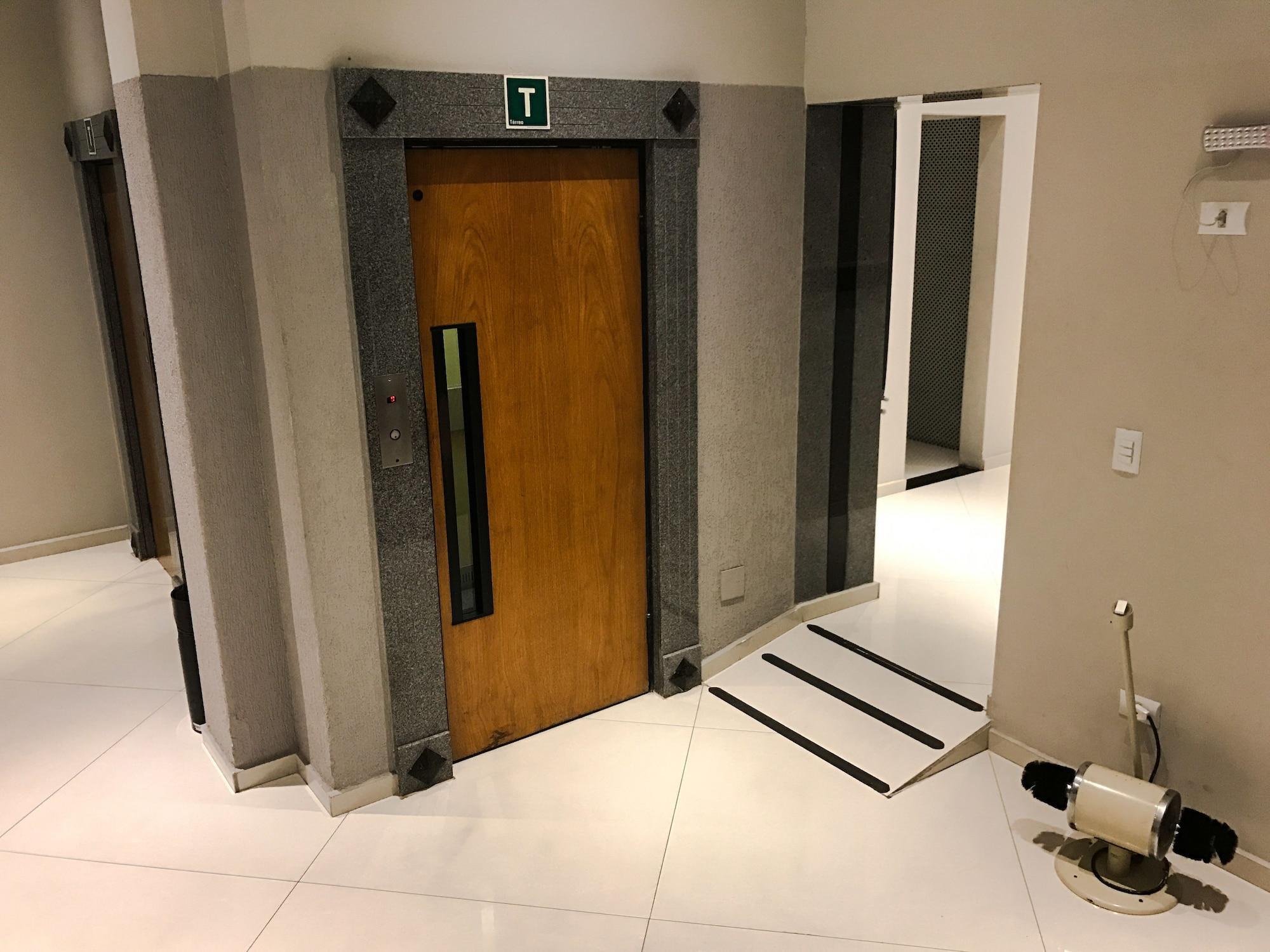 Rede Andrade Mercado Hotel Κουριτίμπα Εξωτερικό φωτογραφία